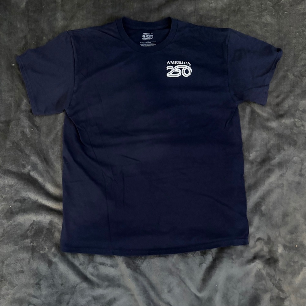 NWOT America 250 T-Shirt Mens Large Navy Blue Florida Bold Brave Graphic‎ L